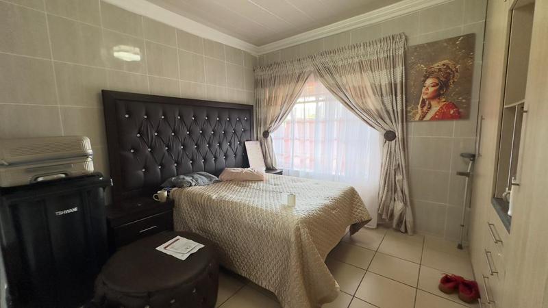 5 Bedroom Property for Sale in Nellmapius Ext 4 Gauteng