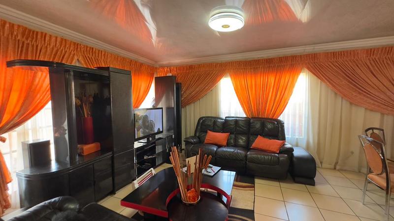 5 Bedroom Property for Sale in Nellmapius Ext 4 Gauteng