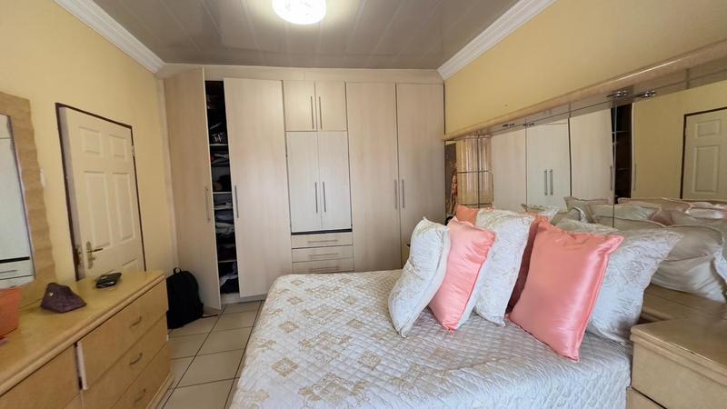 5 Bedroom Property for Sale in Nellmapius Ext 4 Gauteng