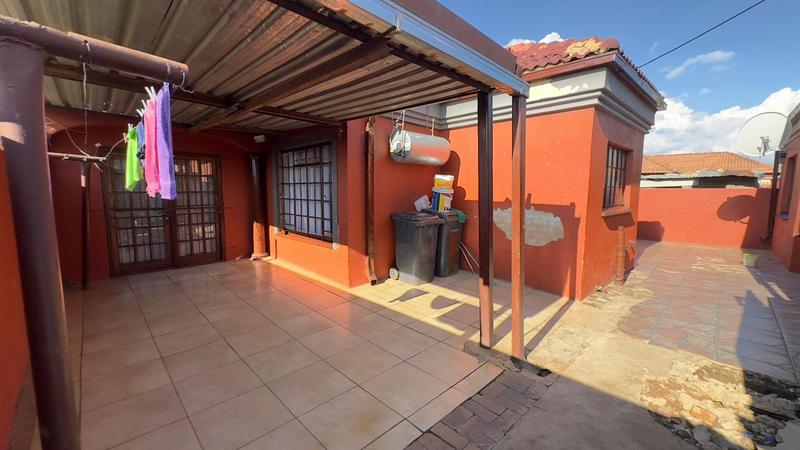 5 Bedroom Property for Sale in Nellmapius Ext 4 Gauteng