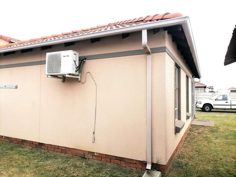 3 Bedroom Property for Sale in Andeon Gauteng