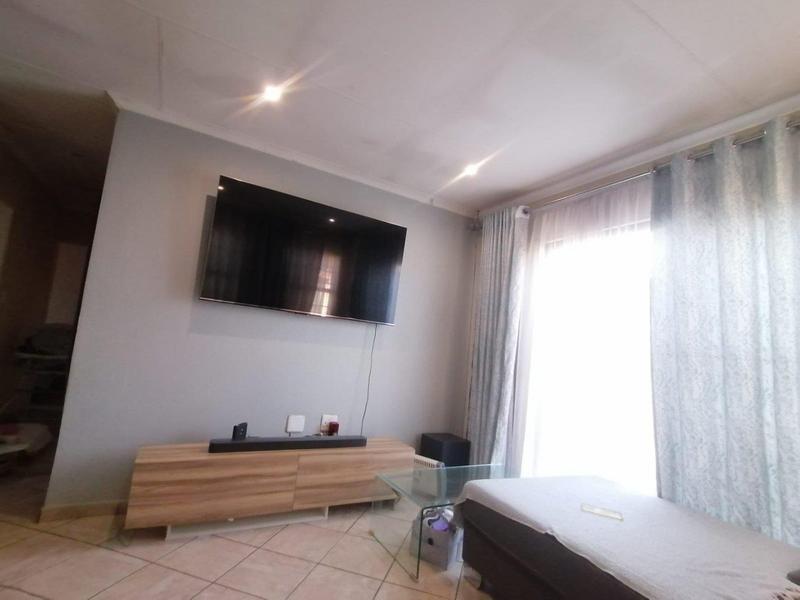 3 Bedroom Property for Sale in Andeon Gauteng