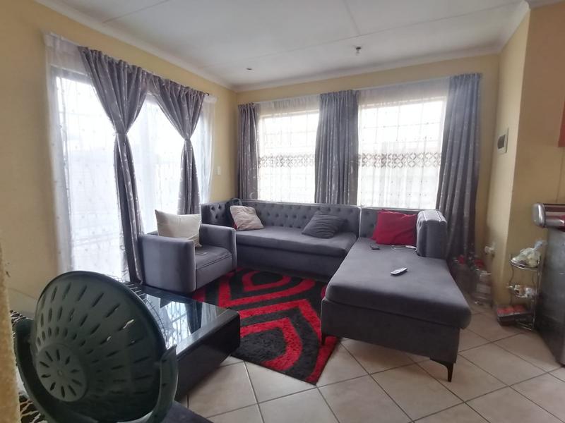3 Bedroom Property for Sale in Andeon Gauteng