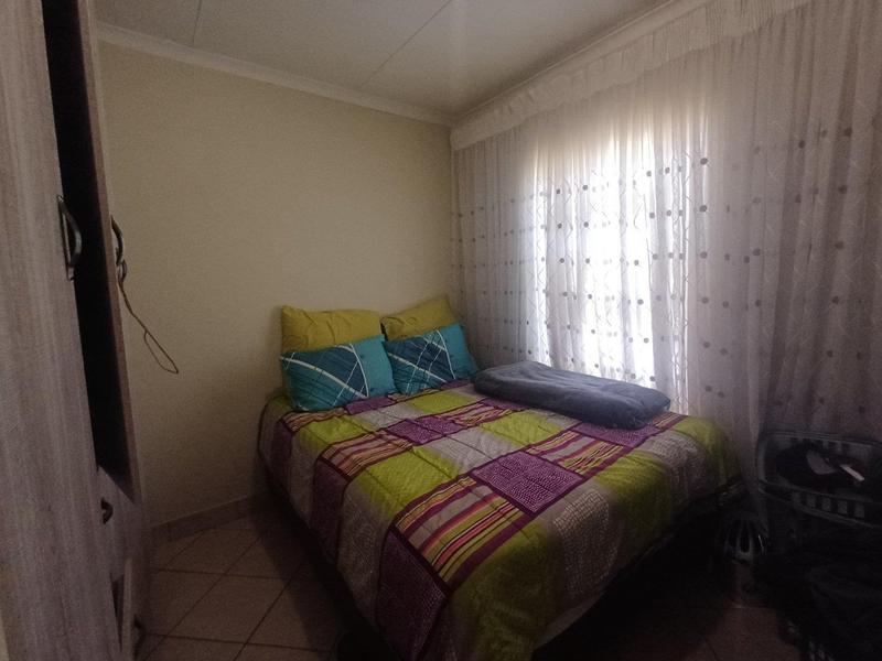 2 Bedroom Property for Sale in Kirkney Gauteng