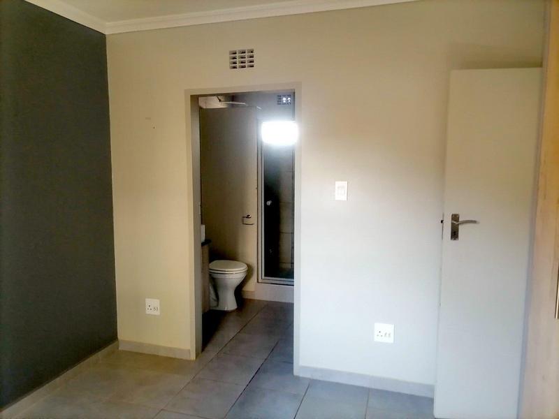 3 Bedroom Property for Sale in Lotus Gardens Gauteng
