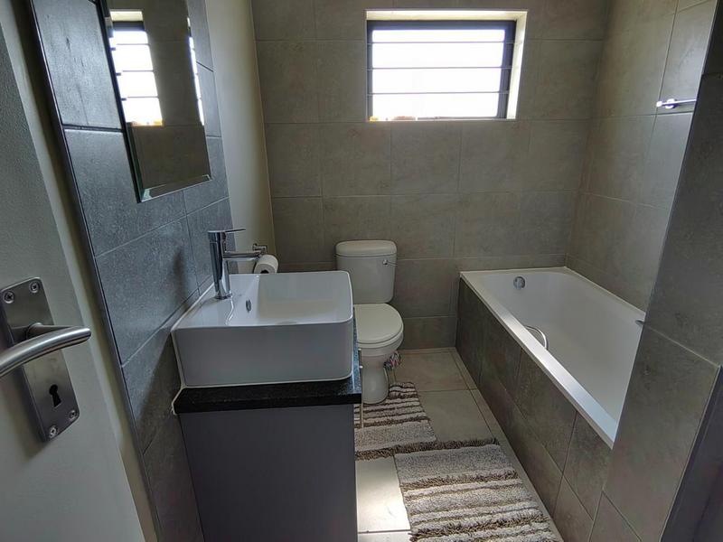 4 Bedroom Property for Sale in Lotus Gardens Gauteng