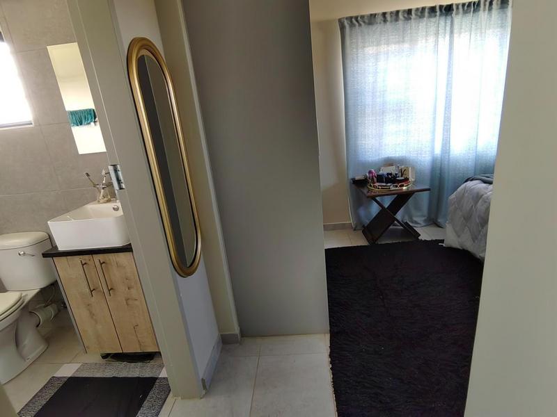 4 Bedroom Property for Sale in Lotus Gardens Gauteng