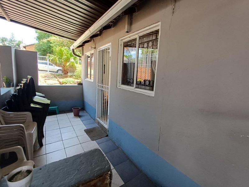 3 Bedroom Property for Sale in Lotus Gardens Gauteng