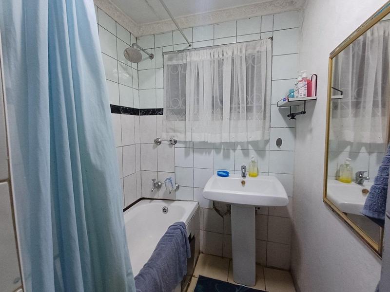 3 Bedroom Property for Sale in Lotus Gardens Gauteng