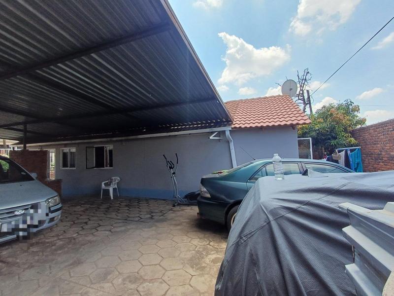3 Bedroom Property for Sale in Lotus Gardens Gauteng