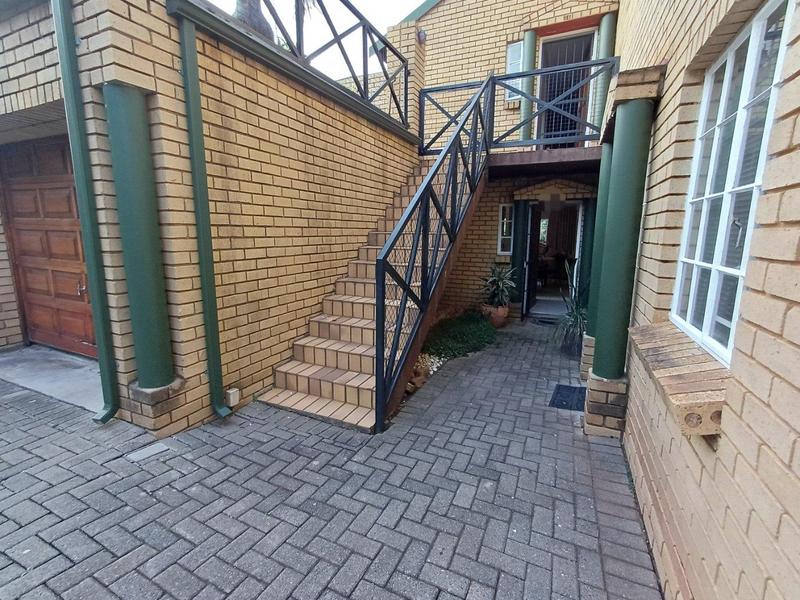 2 Bedroom Property for Sale in Wapadrand Gauteng