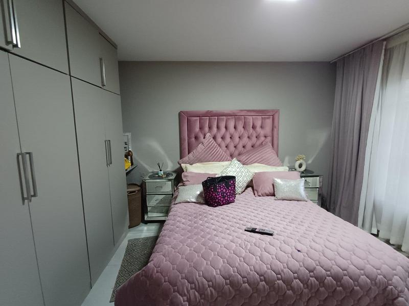 2 Bedroom Property for Sale in Wapadrand Gauteng