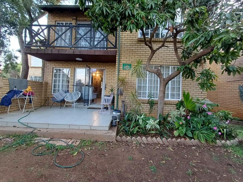 2 Bedroom Property for Sale in Wapadrand Gauteng