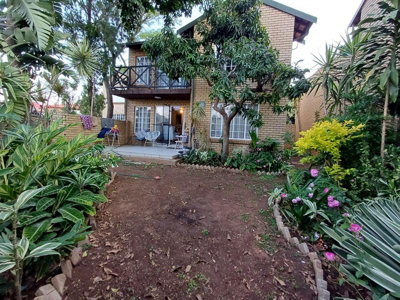 2 Bedroom Property for Sale in Wapadrand Gauteng