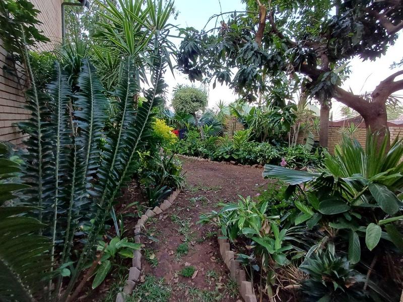 2 Bedroom Property for Sale in Wapadrand Gauteng