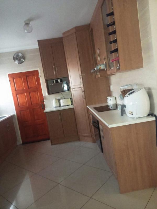 3 Bedroom Property for Sale in Roodekop Gauteng