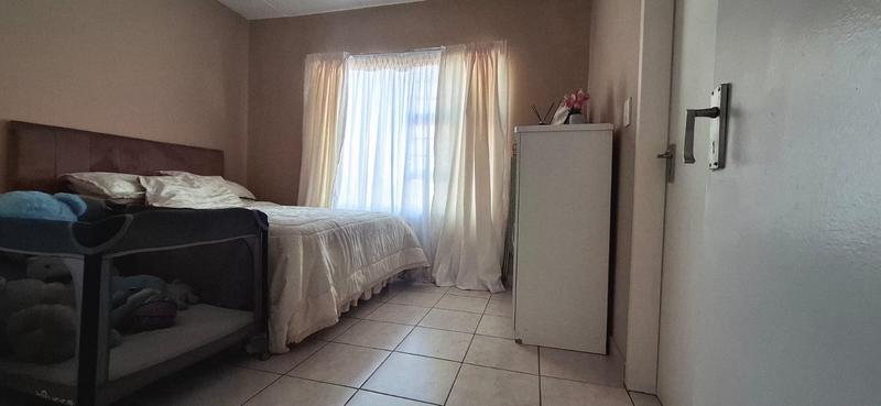 1 Bedroom Property for Sale in Honeypark Gauteng