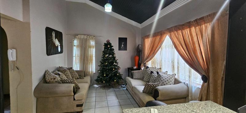 4 Bedroom Property for Sale in Theresa Park Gauteng