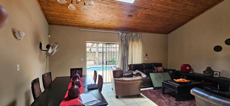 4 Bedroom Property for Sale in Theresa Park Gauteng