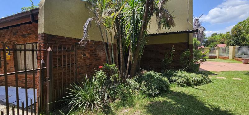 4 Bedroom Property for Sale in Theresa Park Gauteng