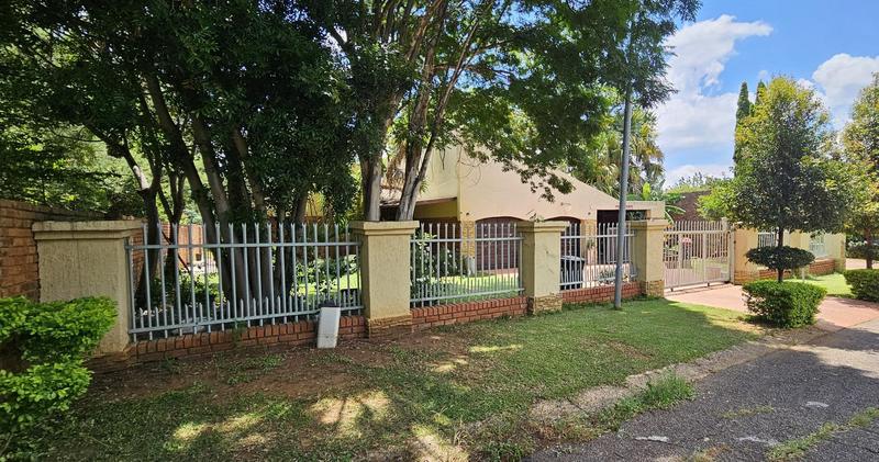 4 Bedroom Property for Sale in Theresa Park Gauteng