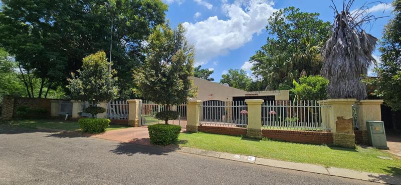 4 Bedroom Property for Sale in Theresa Park Gauteng