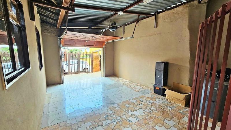 4 Bedroom Property for Sale in Atteridgeville Gauteng