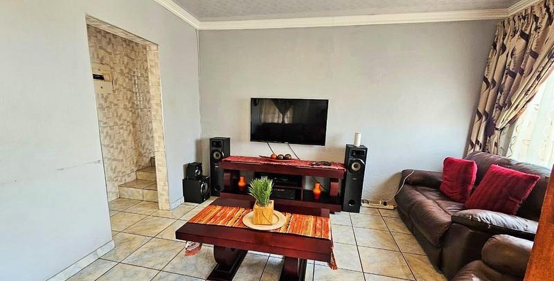 4 Bedroom Property for Sale in Atteridgeville Gauteng