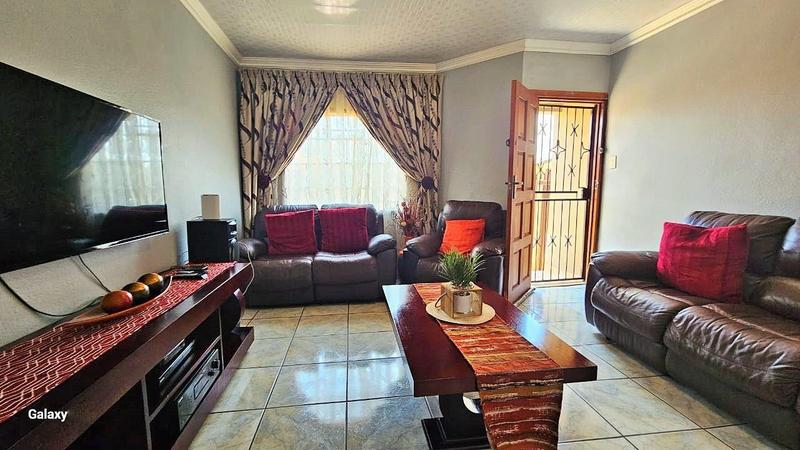 4 Bedroom Property for Sale in Atteridgeville Gauteng