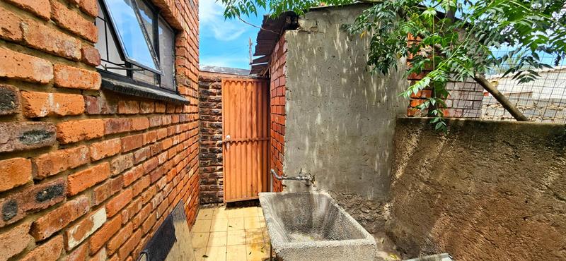 5 Bedroom Property for Sale in Atteridgeville Gauteng