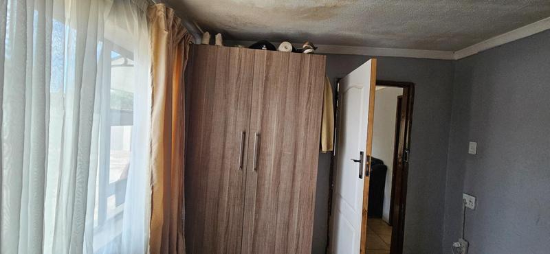 5 Bedroom Property for Sale in Atteridgeville Gauteng