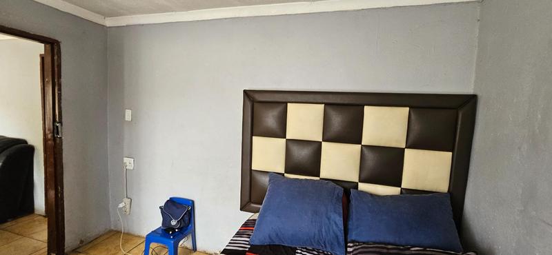 5 Bedroom Property for Sale in Atteridgeville Gauteng