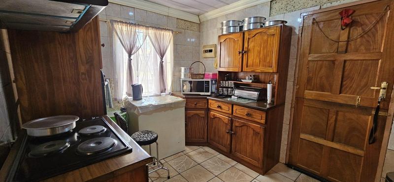 2 Bedroom Property for Sale in Lotus Gardens Gauteng