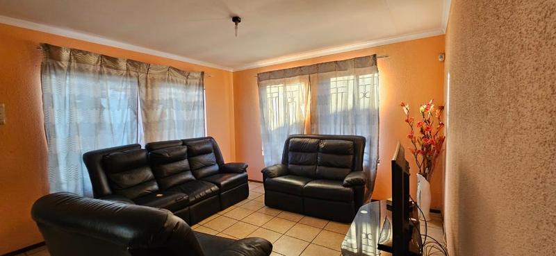 3 Bedroom Property for Sale in Lotus Gardens Gauteng