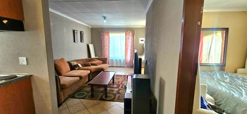 2 Bedroom Property for Sale in Lotus Gardens Gauteng