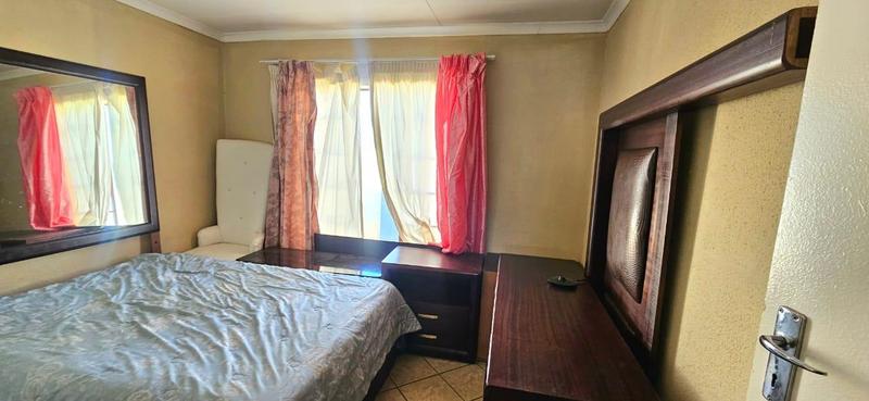 2 Bedroom Property for Sale in Lotus Gardens Gauteng