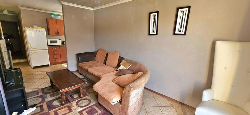 2 Bedroom Property for Sale in Lotus Gardens Gauteng