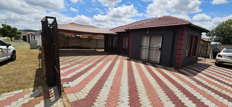 3 Bedroom Property for Sale in Lotus Gardens Gauteng