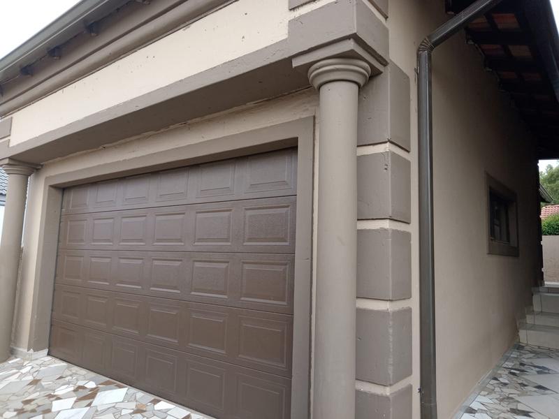 2 Bedroom Property for Sale in Daveyton Gauteng