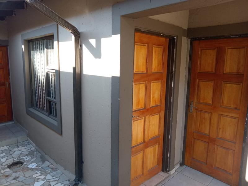 2 Bedroom Property for Sale in Daveyton Gauteng