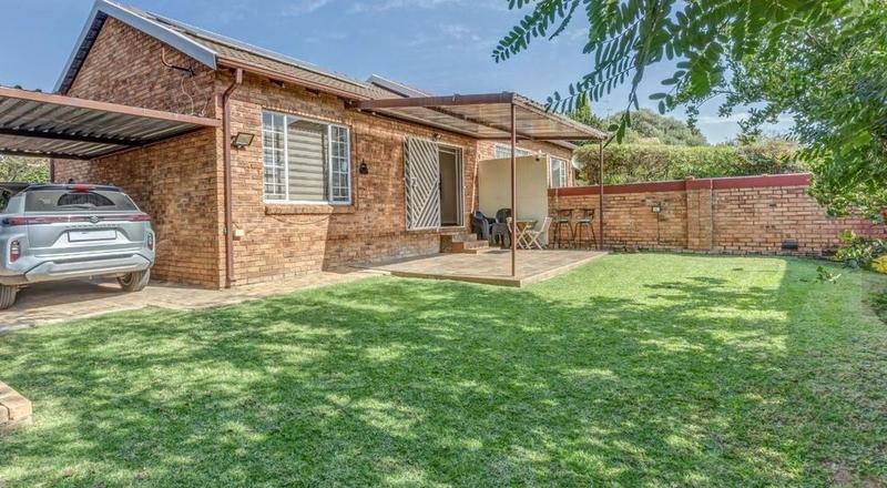 2 Bedroom Property for Sale in Honeydew Gauteng