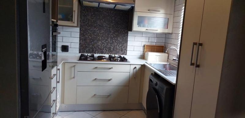 3 Bedroom Property for Sale in Rosslyn Gauteng