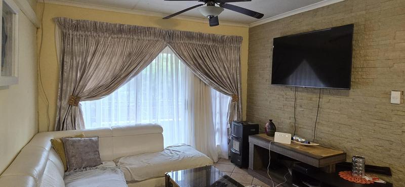 2 Bedroom Property for Sale in Mooikloof Ridge Gauteng