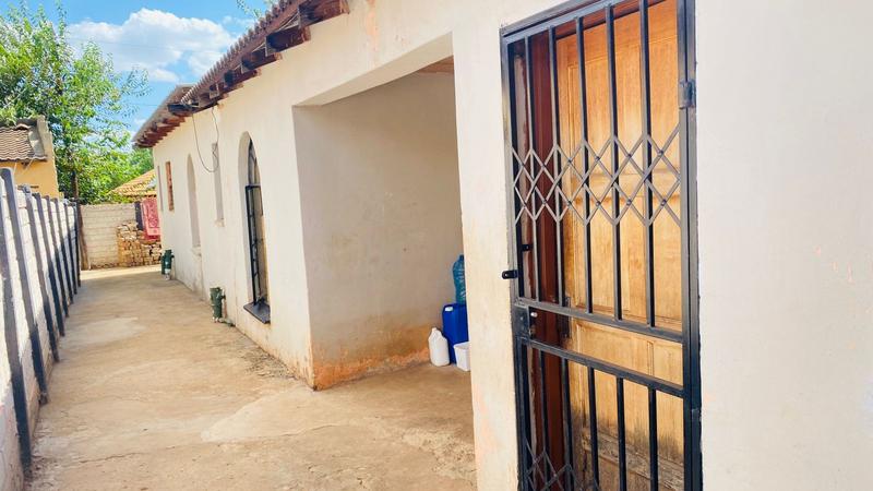 3 Bedroom Property for Sale in Lenasia South Gauteng