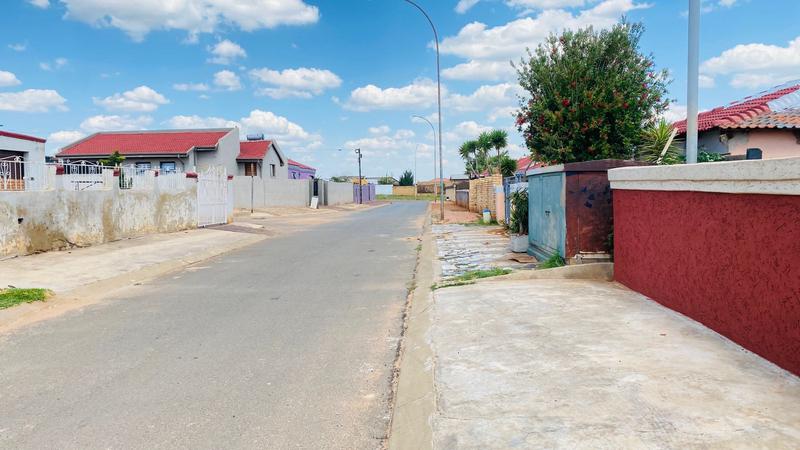 3 Bedroom Property for Sale in Lenasia South Gauteng