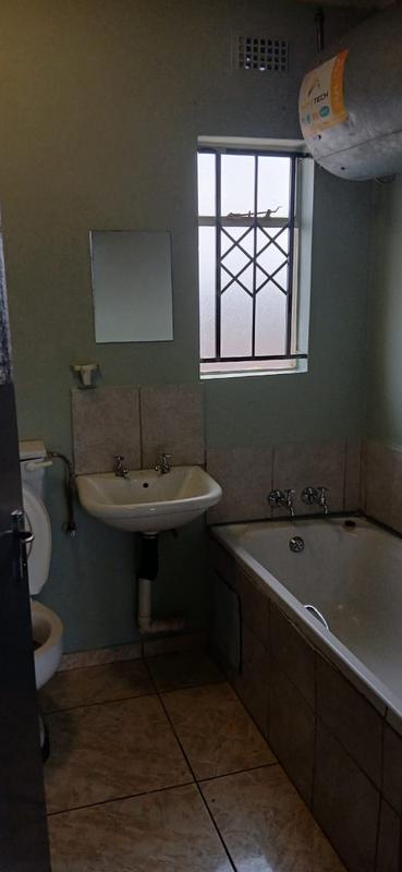 2 Bedroom Property for Sale in Fleurhof Gauteng
