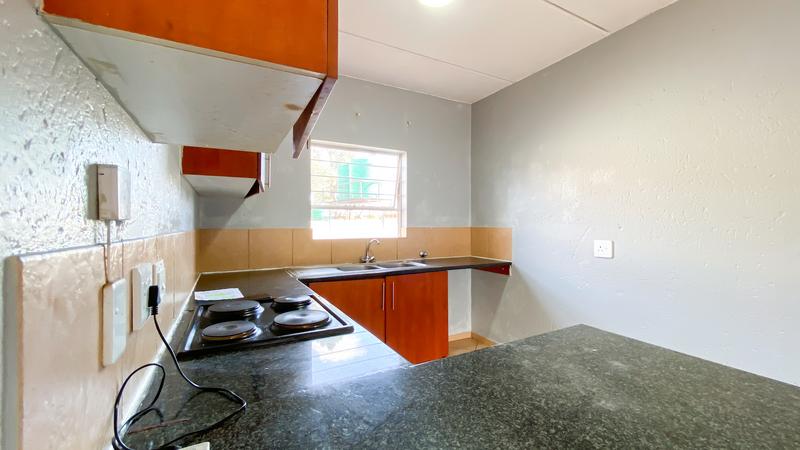 2 Bedroom Property for Sale in Groblerpark Gauteng