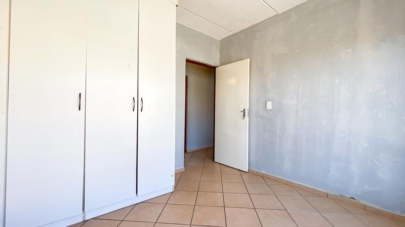 2 Bedroom Property for Sale in Groblerpark Gauteng