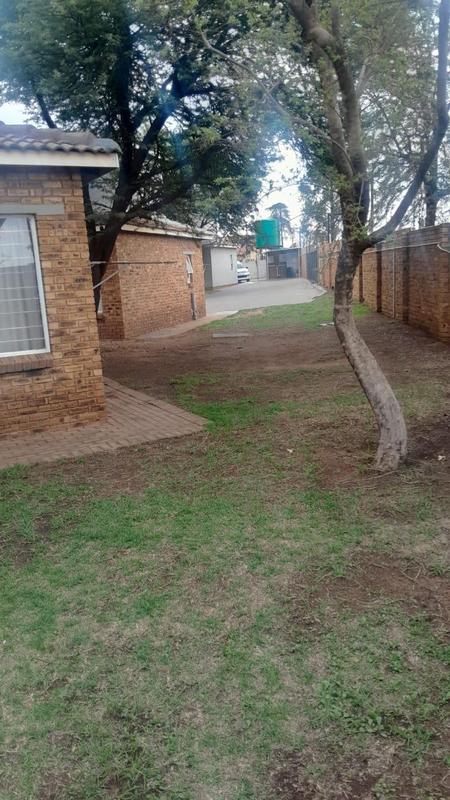 2 Bedroom Property for Sale in Groblerpark Gauteng