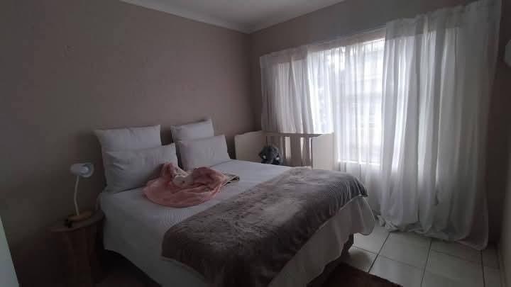 2 Bedroom Property for Sale in Groblerpark Gauteng